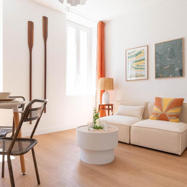 Charmant T3 sur jolie place, parking inclus, Clim - Two-Bedroom Apartment - 6