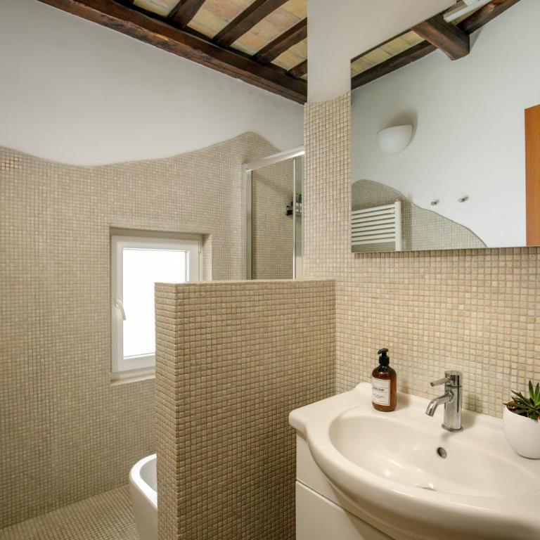 The Right Place 4U Navona Luxury Rooms - Camera Matrimoniale Superior con Terrazza - 8