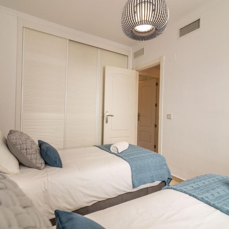 Excellent Banús with pool and parking RDR473 - Two-Bedroom Apartment - 4