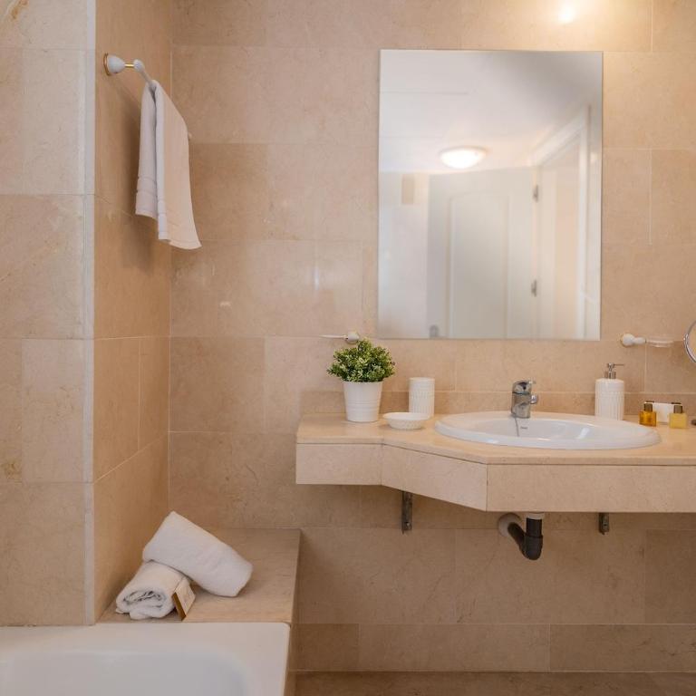 Excellent Banús with pool and parking RDR473 - Two-Bedroom Apartment - 6