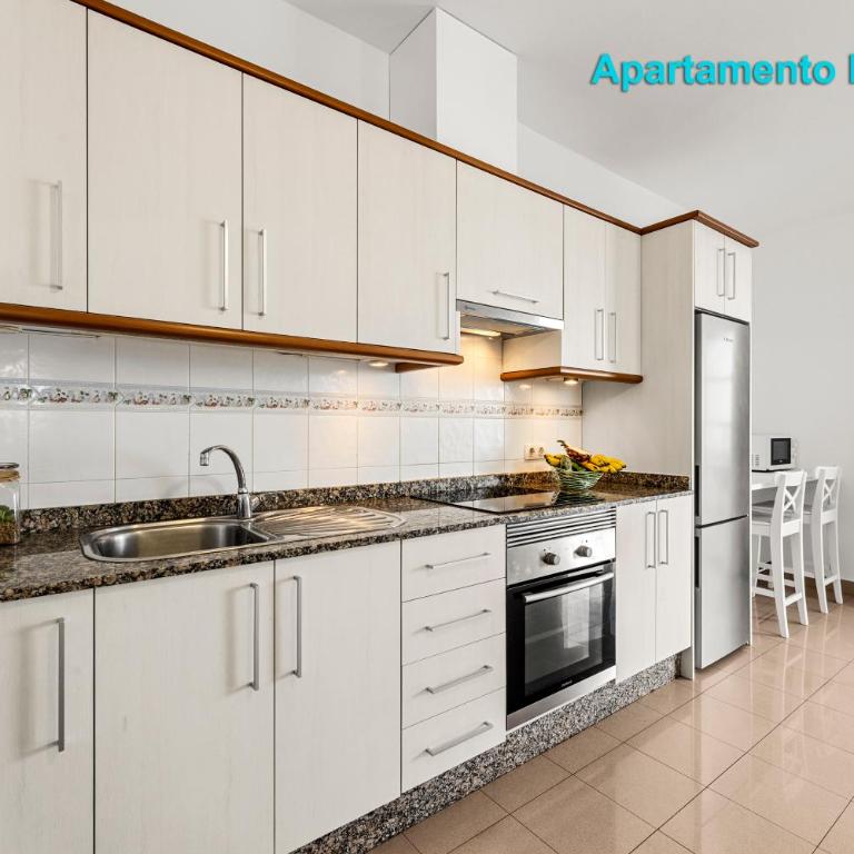 Apartamentos Puerto 1, 2 y 3 - Two-Bedroom Apartment - 9