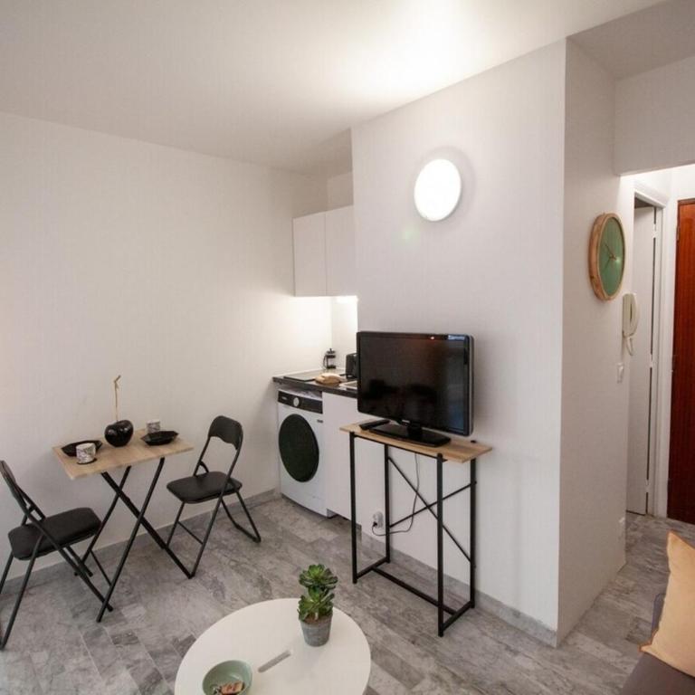 Stylish Studio with Pool 500 meters to the Beach - Standard Studio - 3