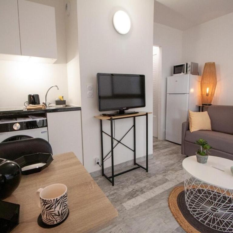 Stylish Studio with Pool 500 meters to the Beach - Standard Studio - 7