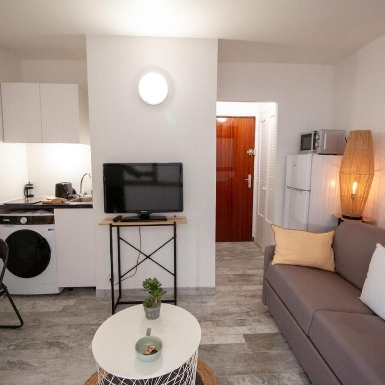 Stylish Studio with Pool 500 meters to the Beach - Standard Studio - 1