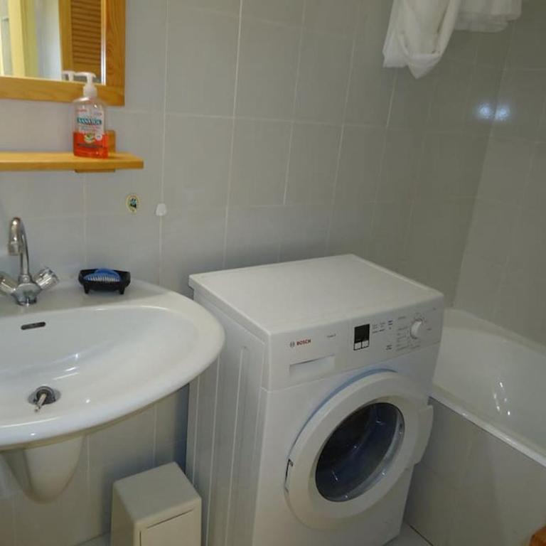 Bel appartement climatisé 100m plage - Deluxe One-Bedroom Apartment with Garden View - 5