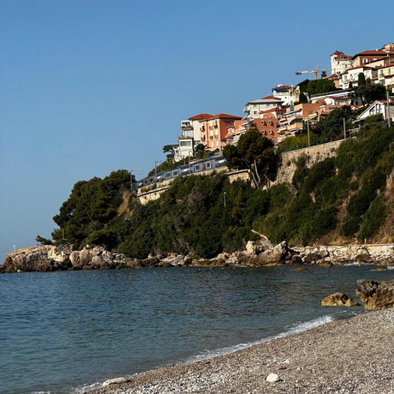 Appartements de Luxe Bord de Mer avec vue mer, terrasse et parking - Appartement 2 Chambres - 4