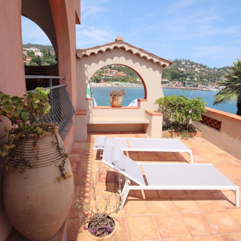 Villa de prestige en bord de mer dans la baie de Cannes - Villa - Côté Plage - 30