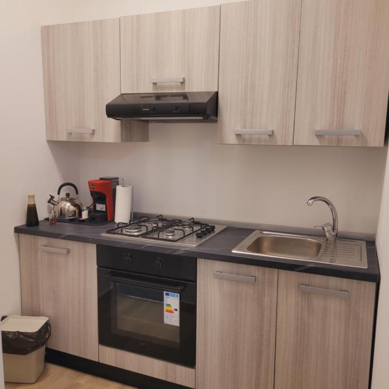 HOUSE AIRPORT Catania - Appartamento con 1 Camera da Letto e Balcone - 6