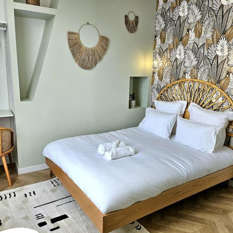 Elégante maison amiénoise - proche gare, home-cinéma, 3 chambres doubles, 1 chambre familiale avec jacuzzi privatif - La Maison Des Petits Sablon - Chambre Double - 10