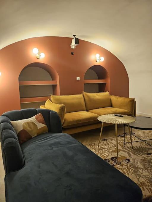 Elégante maison amiénoise - proche gare, home-cinéma, 3 chambres doubles, 1 chambre familiale avec jacuzzi privatif - La Maison Des Petits Sablon - Chambre Familiale - 12