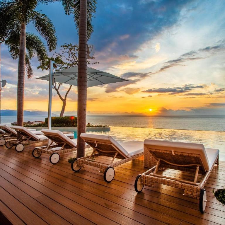 Luxury 1BR + Flex + Heated Rooftop Pool in Soho PV - Vacation Home - 30