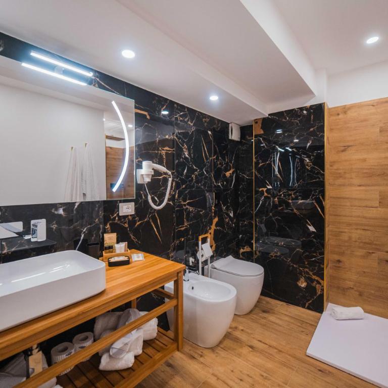 Humboldt Luxury Apartment & Rooms Taormina - One-Bedroom Apartment - 12