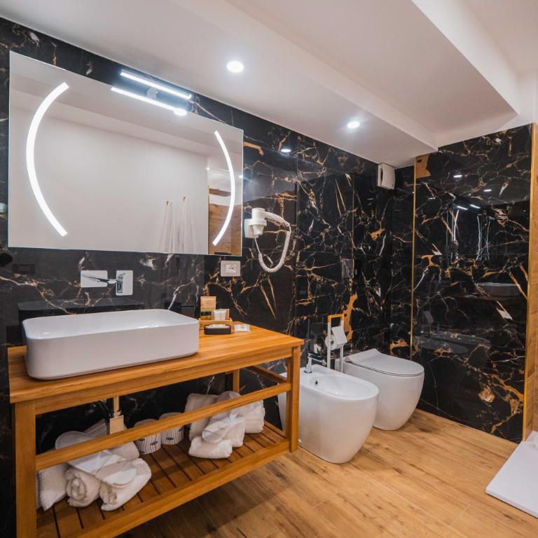 Humboldt Luxury Apartment & Rooms Taormina - One-Bedroom Apartment - 10