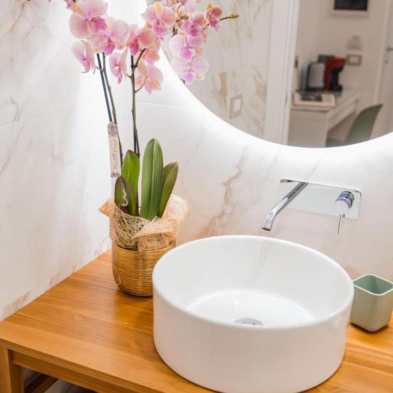 Humboldt Luxury Apartment & Rooms Taormina - Deluxe Queen Room - 7