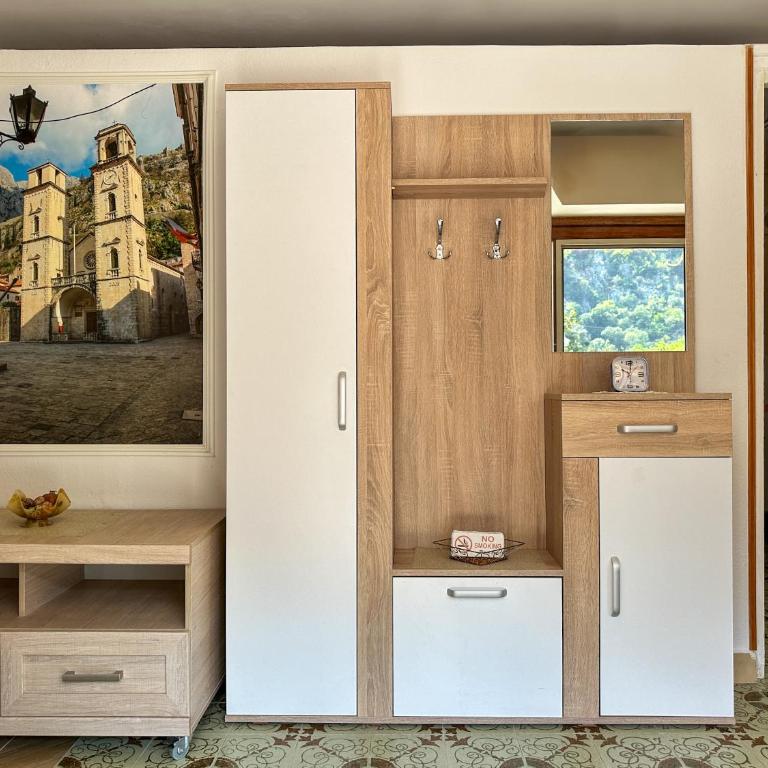 Serene Apartment RILE - One-Bedroom Apartment with Balcony and Mountain View - 10