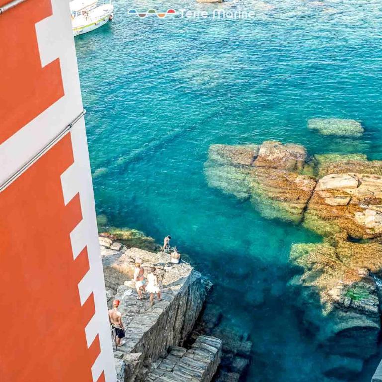 The Sea - One-Bedroom Apartment - 12
