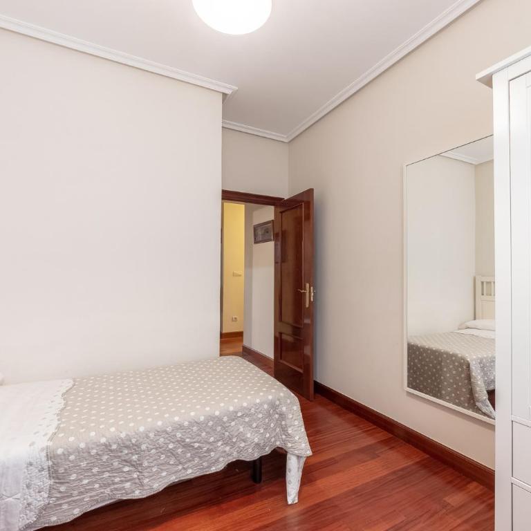 Ria Bilbao Flat - Four-Room Apartment - 11