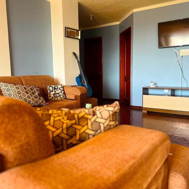 Amplio y Cómodo Departamento - Three-Bedroom Apartment - 17