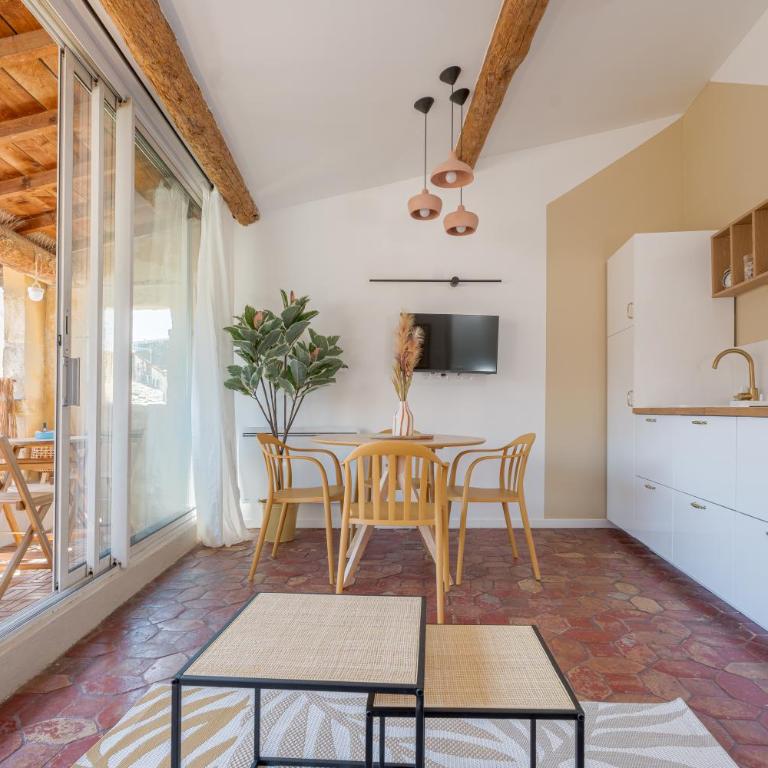 TERASU Arles - Duplex centre historique avec Terrasse - One-Bedroom Apartment - 3