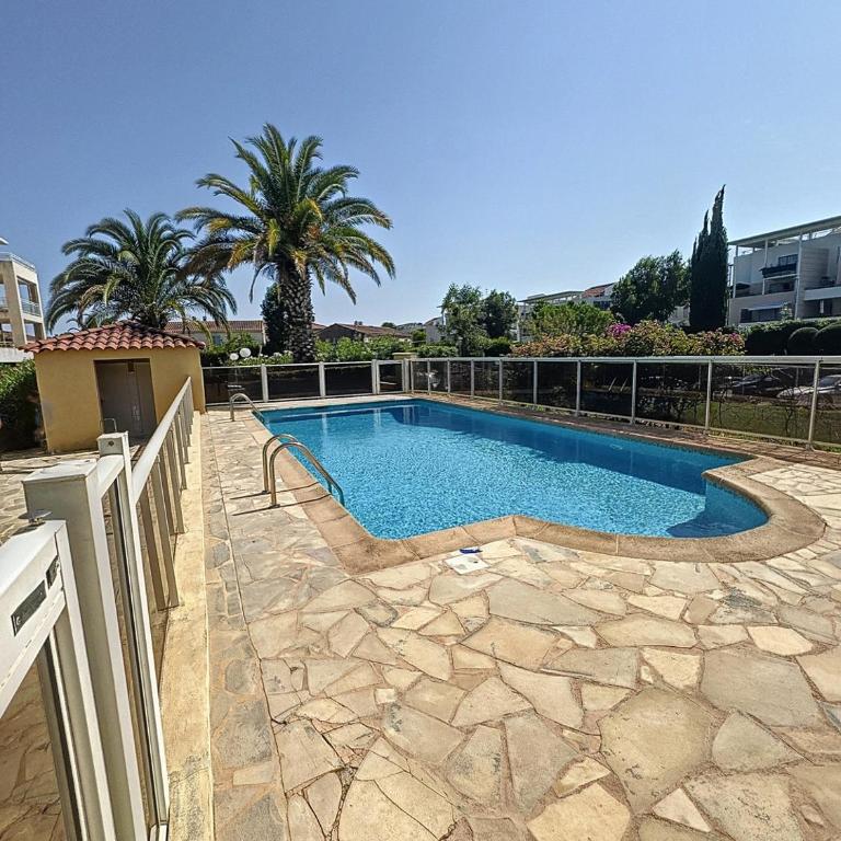 3 pièces paisible Parking et Piscine - Appartement 2 Chambres - 19