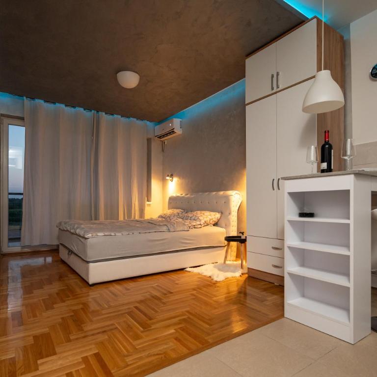 La Casa Studio Apartman - One-Bedroom Apartment - 4
