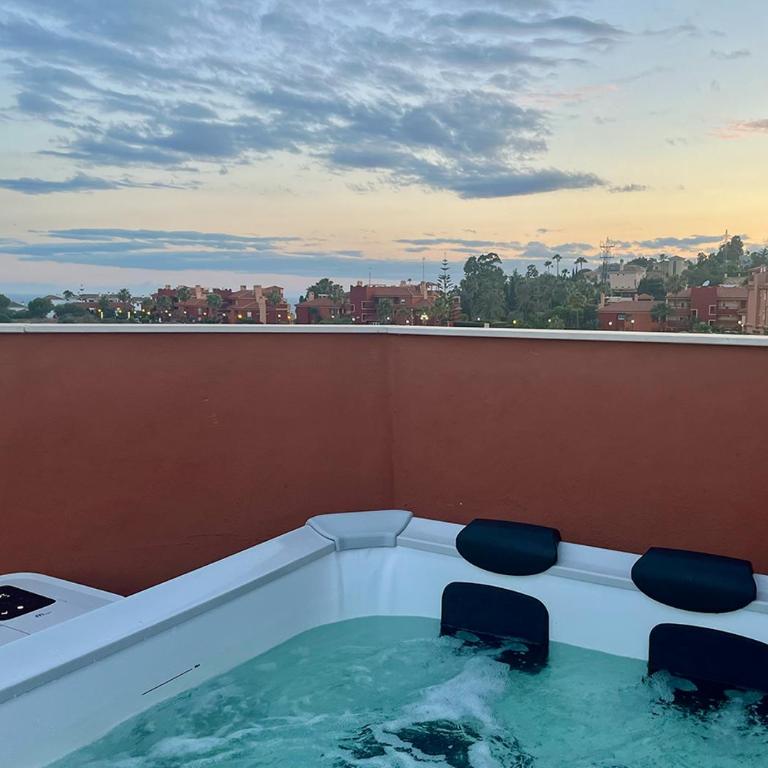 Penthouse Paradise Marbella - Jacuzzi & Sea views! - Two-Bedroom Apartment - 1
