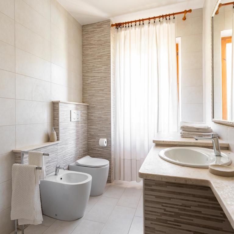 La Mimosa Garden Suite - Parking Available - Apartment with Garden View - 25