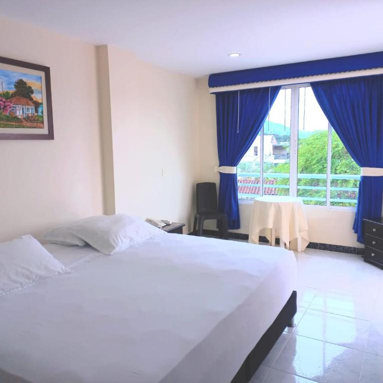 Hotel Oasys Blue - Habitación Doble con balcón - 4