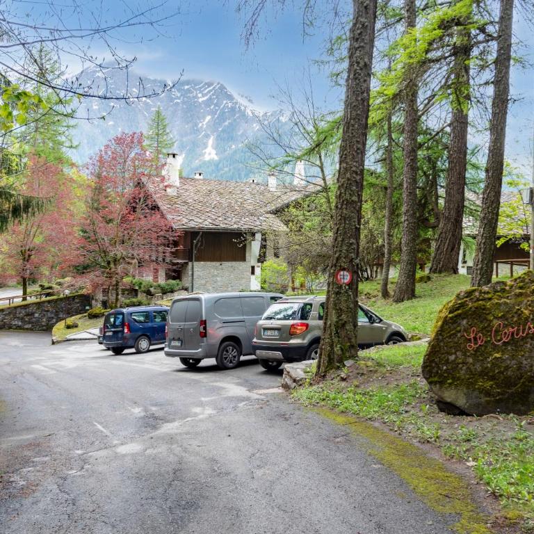 Plan Gorret Wonderful Apartment In Courmayeur - Apartment mit Terrasse - 8