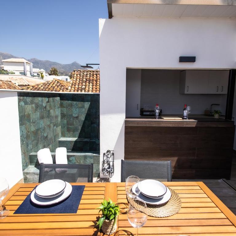 Duplex Penthouse by PRINCIPE1 - Deluxe One-Bedroom Apartment with City View - 1