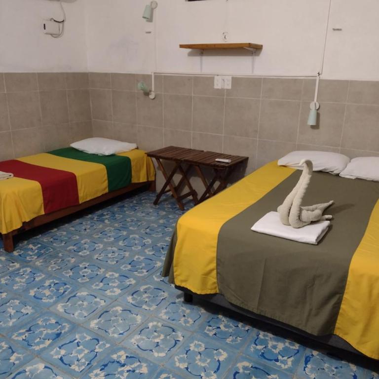 Hostal Las Cruces - Basic Triple Room - 2