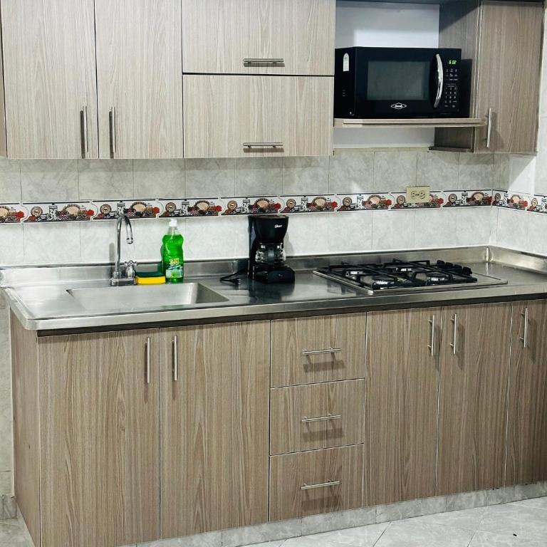 Hermoso y amplio apartamento cerca al centro de Medellin - Apartamento de 3 dormitorios - 9