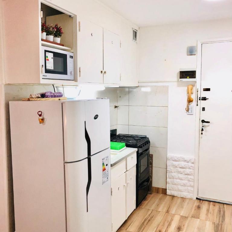 Monoambiente moderno a una cuadra del mar Alsina y Colón - Apartamento de 1 dormitorio - 12