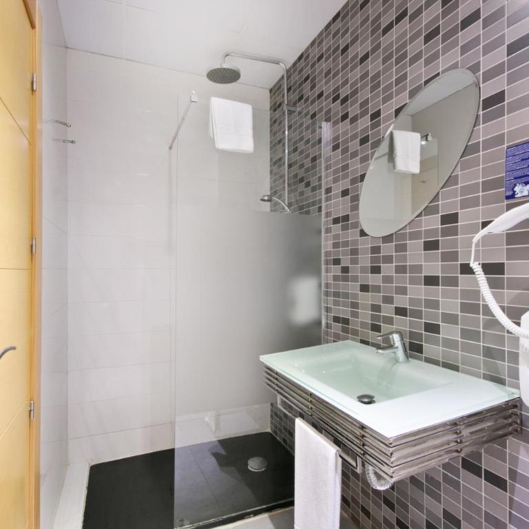 Atenas Granada - Superior Double or Twin Room - 17