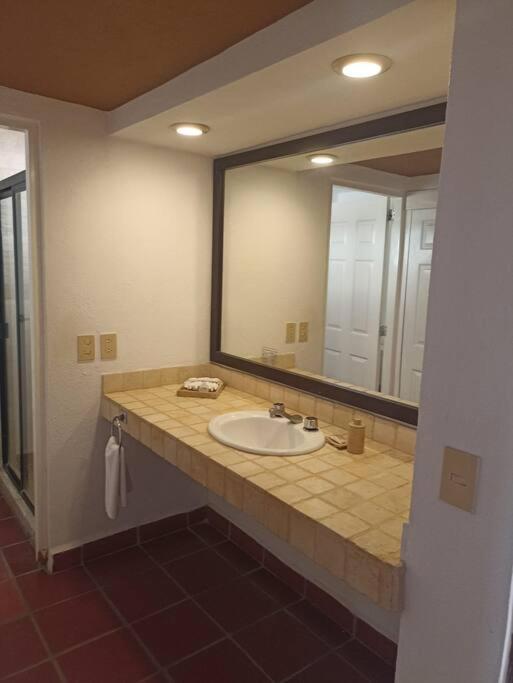 beach front one bed one bath fabulous views in zona roman - One-Bedroom Apartment - 40