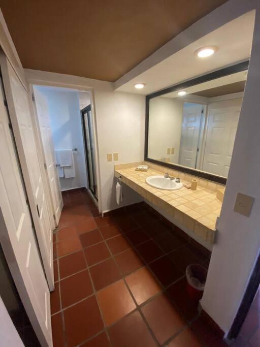 beach front one bed one bath fabulous views in zona roman - One-Bedroom Apartment - 43