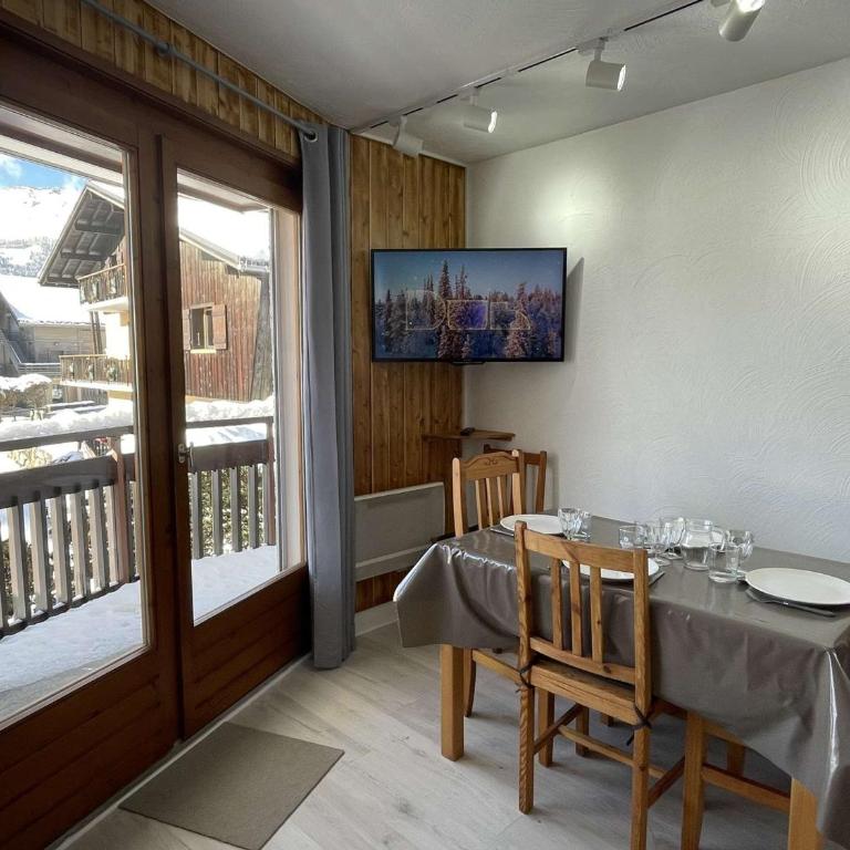 Appartement 2 pièces avec parking, près des pistes - 5 couchages - Appartement 1 Chambre - 5
