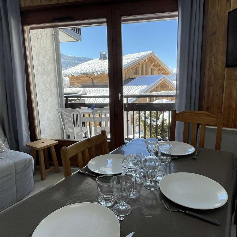 Appartement 2 pièces avec parking, près des pistes - 5 couchages - Appartement 1 Chambre - 8