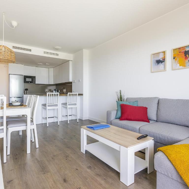 A&N Ocean View Family Apartment with Pool & Parking - Apartment - 70