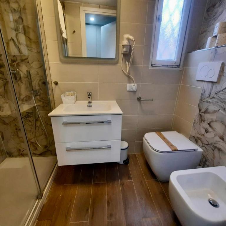 Relais La Fornarina 2 - Camera Familiare con Terrazza - 2