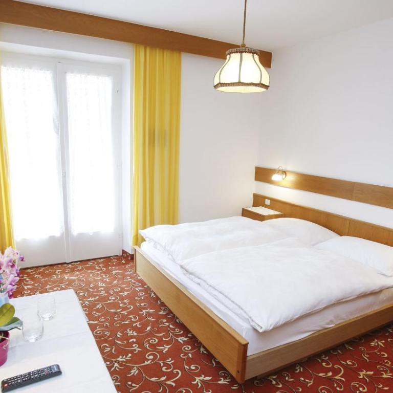 Pföstlhof - Doppelzimmer mit Balkon - 2