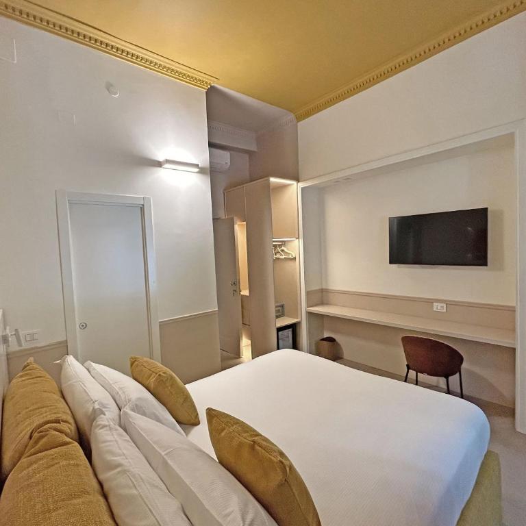 Astom Suites - Doppel-/Zweibettzimmer mit eigenem Bad - 1