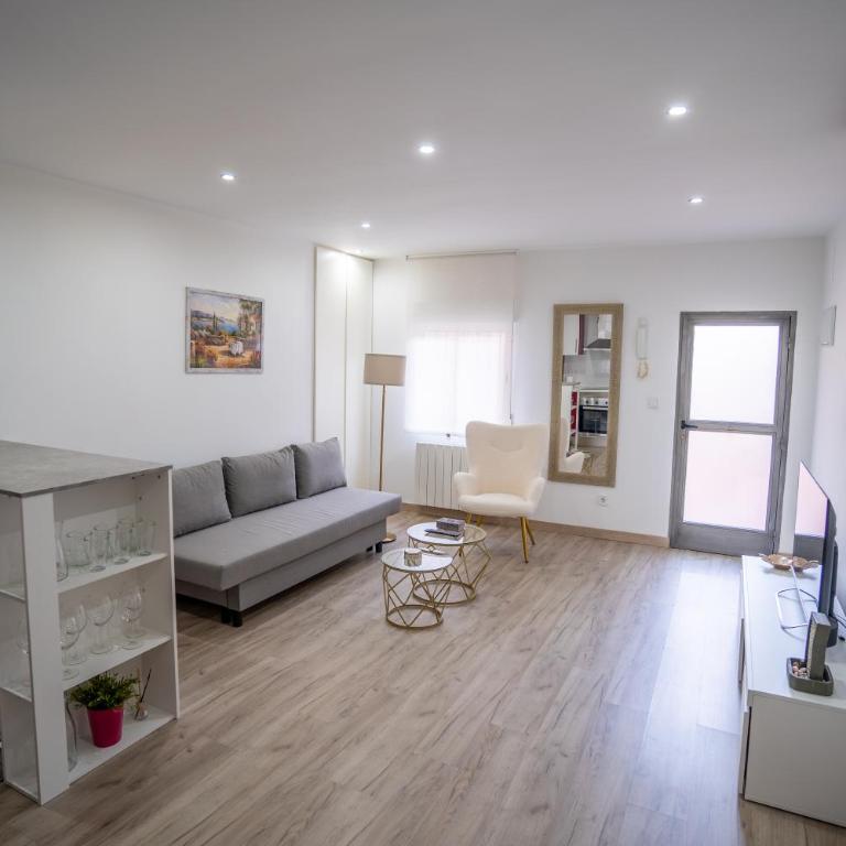 Cómodo piso cerca del Aeropuerto by beBalmy - Apartamento de 1 dormitorio - 3
