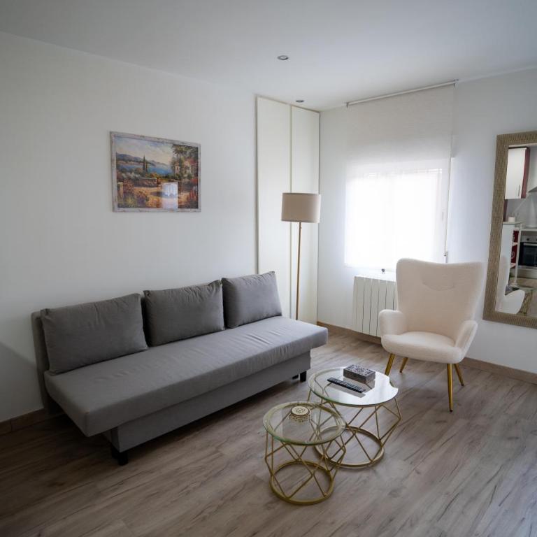 Cómodo piso cerca del Aeropuerto by beBalmy - Apartamento de 1 dormitorio - 8