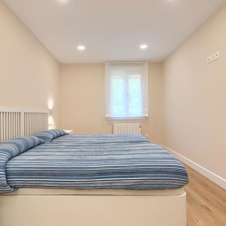Pintxos Cozy Apartment by NSB - Two-Bedroom Apartment - 14