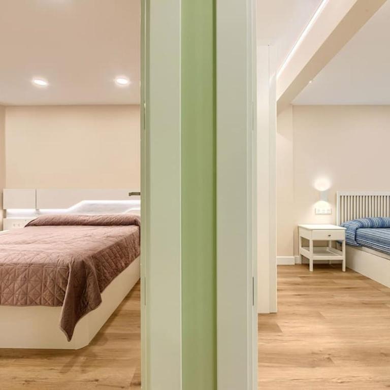 Pintxos Cozy Apartment by NSB - Two-Bedroom Apartment - 20