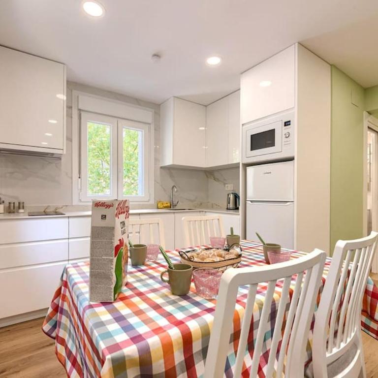 Pintxos Cozy Apartment by NSB - Two-Bedroom Apartment - 21