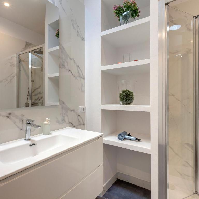 Pinti Apartment by Mamo Florence - Three-Bedroom Apartment - 15