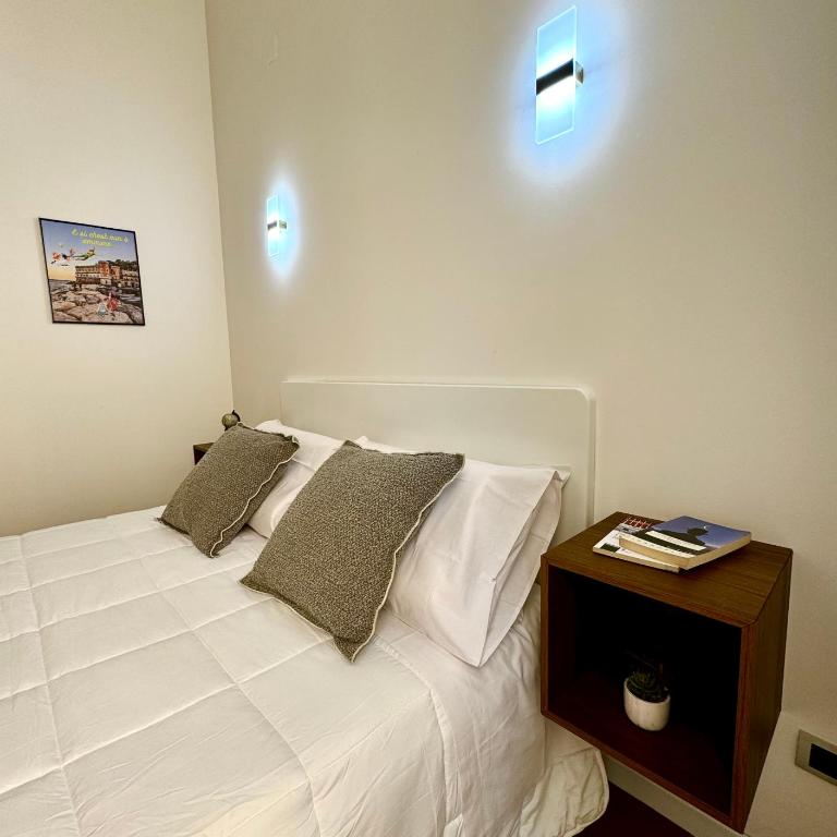 Montesanto Charm Centro Storico - Two-Bedroom Apartment - 12