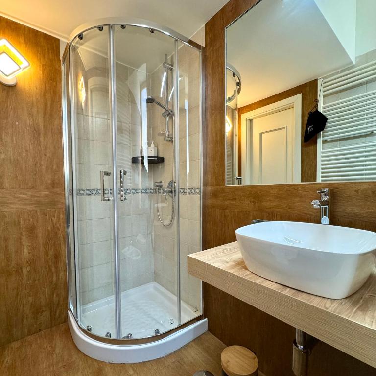 Montesanto Charm Centro Storico - Two-Bedroom Apartment - 16